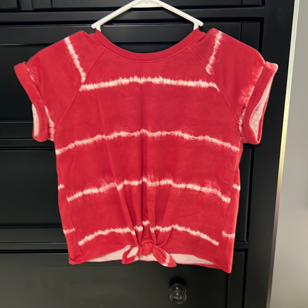 Old navy tie dye shirt
